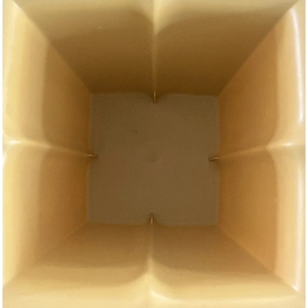 Vintage Rubbermaid 10